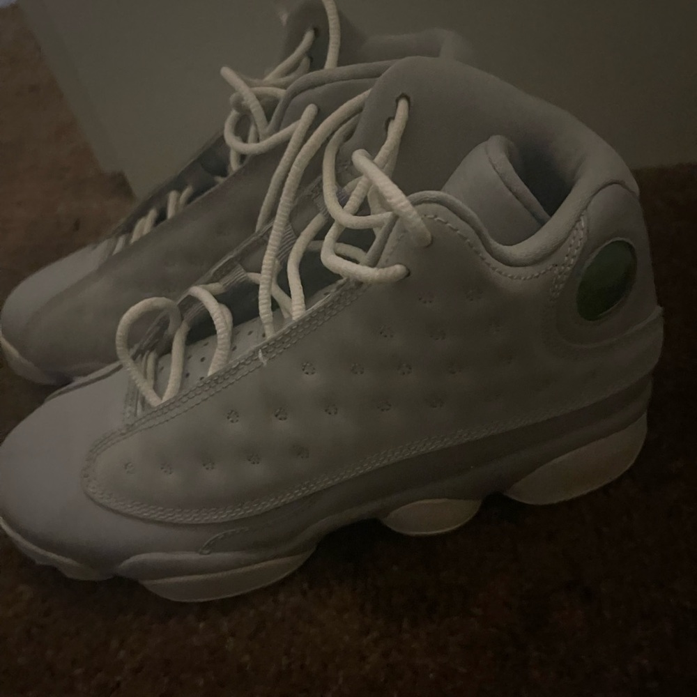 Women air Jordan 13s wolf grey size 6 in women
